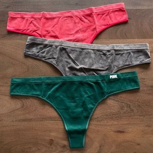 VS PINK Seamless Thong Panties (M)